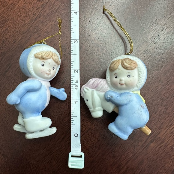 2 Vintage Snow Babies Christmas Ornaments Blue Ice Skating Horse Snow Baby - Picture 8 of 8
